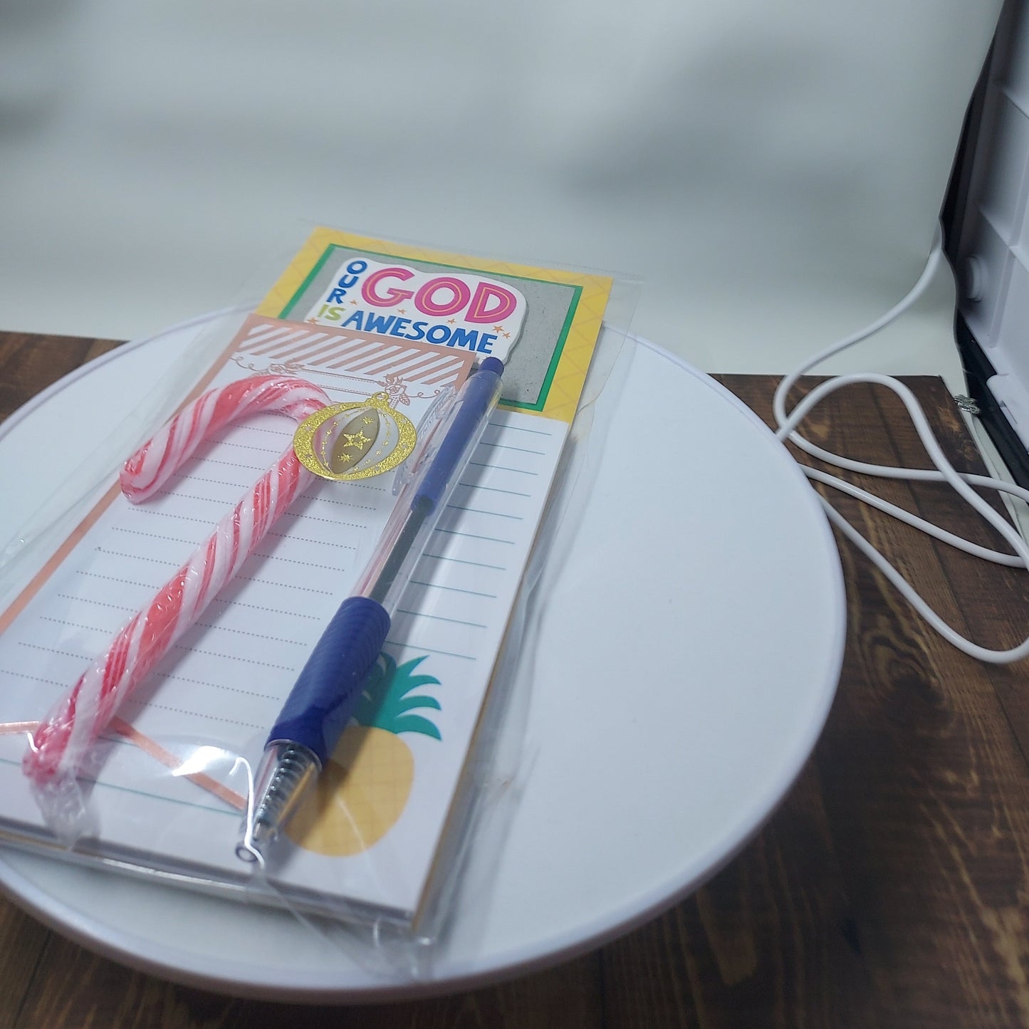 Our Awesome God 4-Piece Note Pad Gift Set