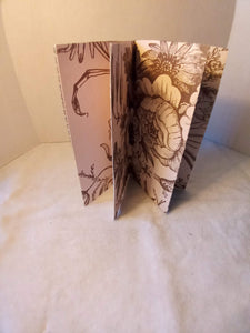 Pair of Picture Pocket Book;et